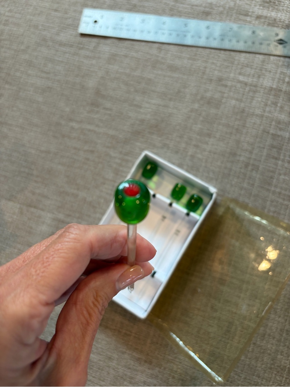 Vintage Crate & Barrel set of 4 GLASS OLIVE Cocktail Picks - Picture 3 of 5
